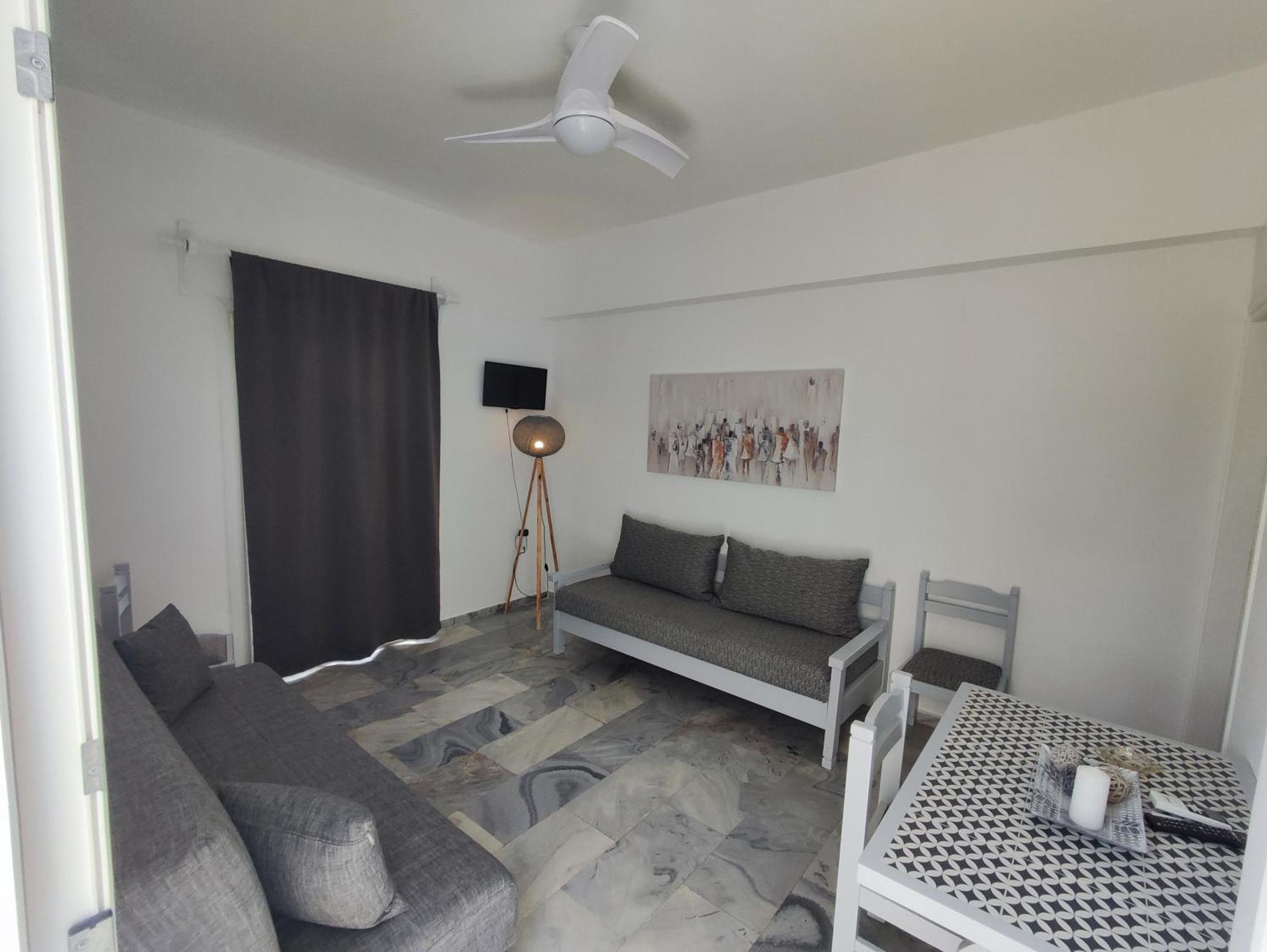 Galaxy Apartments Alikí Oda fotoğraf
